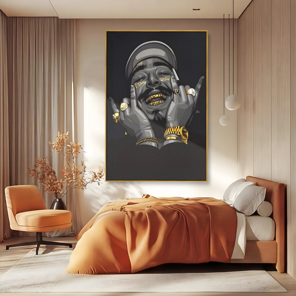 Tablou canvas cu tablou canvas cu portret post malone, in rama de aluminiu auriu, pe perete intr-un dormitor